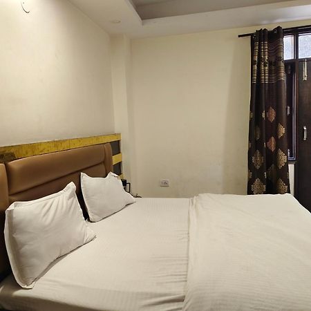 Hotel Perfect Spot- Main Bazar - Walking Metro Station New Delhi Eksteriør bilde