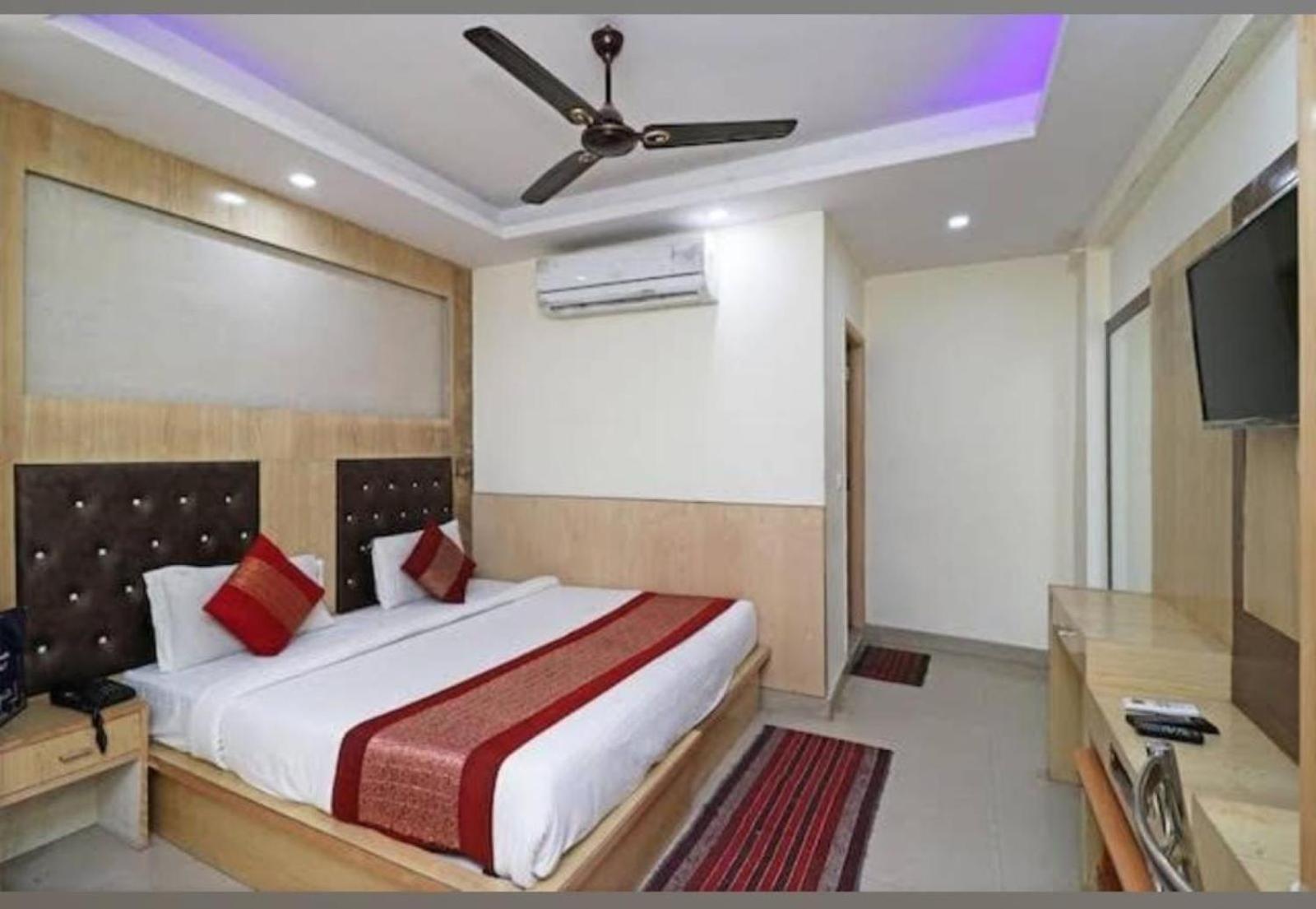 Hotel Perfect Spot- Main Bazar - Walking Metro Station New Delhi Eksteriør bilde